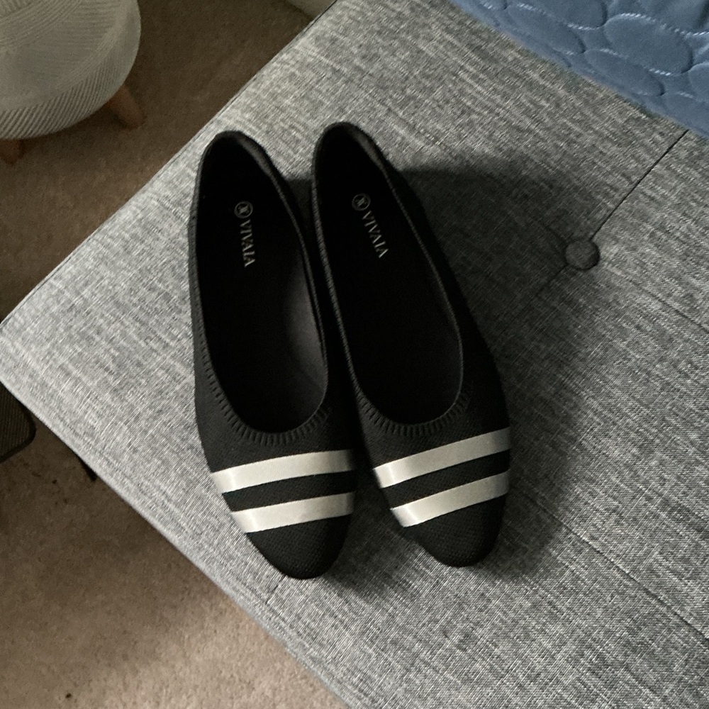 VIVAIA Black and White Striped Women's Flats